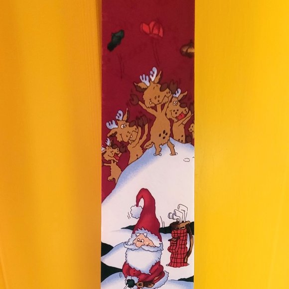 Holiday Traditions Men's Santa Golf Festive Neckties, KISSA - Picture 3 of 11